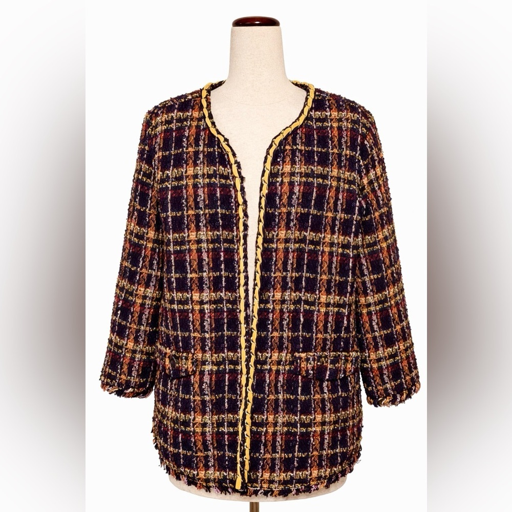 Tweed multicolored plus size jacket with yellow ribbon and chain. 16-18